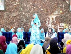 Mauidzah Kyai Tajuddin Menguatkan Spirit Ramadan Jamaah PKK Bojonegoro