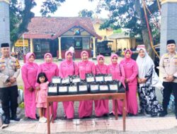 Pejuang Puasa Wajib Mampir, Ada Paket Buka Puasa Gratis di Depan Mako Polsek Kanor Bojonegoro
