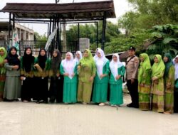 Polisi Hadir di Tengah Masyarakat, Aksi Humanis Polsek Kanor Bojonegoro di Bulan Ramadan