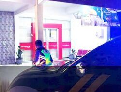 Polisi Sapa Sahur di Sugihwaras Bojonegoro: Segera Lapor Jika Ada yang Mencurigakan