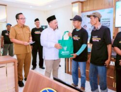 Perhatian untuk Sopir Angkot, Pemkab Gresik dan BAZNAS Salurkan Bantuan