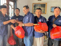 Jelang Lebaran, PJI Bojonegoro Bagikan Parcel untuk Pengurus dan Anggota