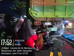 Pemotor Tabrak Truk Tronton yang Parkir di Tepi Jalan di Balen, Istri Alami Luka Parah