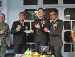 Danyon Armed 8/UY Berikan Kejutan Kapolres Jember Pada HUT Bhayangkara ke-80