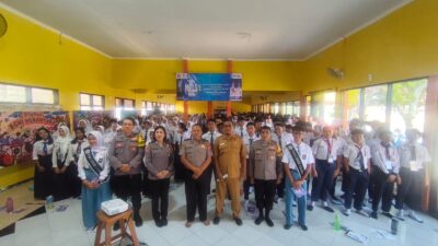 Hari Pertama MPLS SMAN 3 Jember, Kapolsek Kaliwates Berikan Edukasi Bahaya Penyalahgunaan Narkoba dan Keselamatan Berlalu Lintas