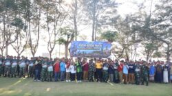 Danramil Rungkut Pimpin Aksi Bersih Pantai Batu-Batu Sambut HUT ke-60 Korem 084/Bhaskara Jaya