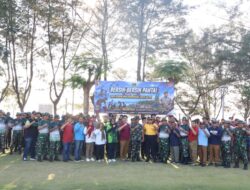 Danramil Rungkut Pimpin Aksi Bersih Pantai Batu-Batu Sambut HUT ke-60 Korem 084/Bhaskara Jaya