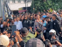 Ribuan Massa PSHT Gelar Aksi Damai di Polrestabes Surabaya, Desak Kasus Penganiayaan Diusut Tuntas