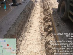 Pengerjaan U-Ditch di Desa Deru Disorot, Diduga Dasaran Kurang Padat dan Ketebalan Pedel Dikurangi