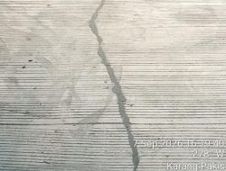 Proyek Jalan Karangpakis Kabuh Jadi Sorotan, Papan Informasi Tak Terlihat dan Beton Mulai Retak