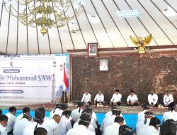 Maulid Nabi di Pendopo Malowopati, Bupati Bojonegoro Tekankan ASN Harus Melayani dengan Hati