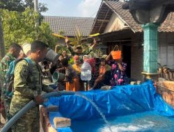 Brigif TP 33/Naga Sesha Salurkan 20 Ribu Liter Air Bersih untuk Warga Papringan Temayang