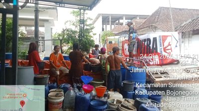 Bukan Sekadar Seremoni, Keluarga CV Alzi Putra Salurkan Air Bersih hingga Lintas Desa dan Kecamatan